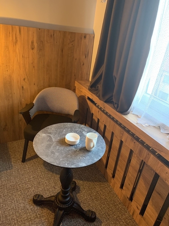 Imagen de la habitación del Otel 374. Foto 3