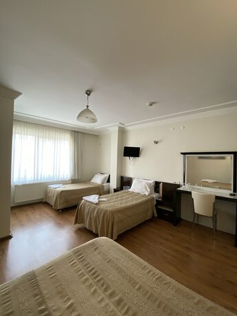 Imagen de la habitación del Otel King. Foto 16