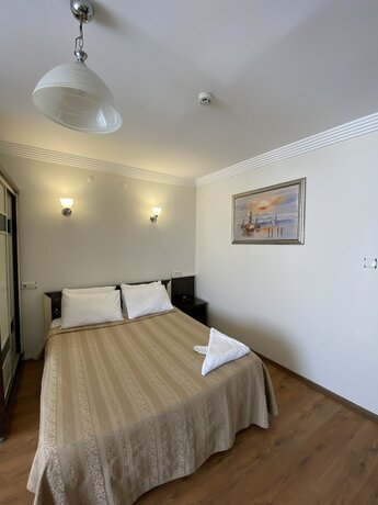 Imagen de la habitación del Otel King. Foto 17