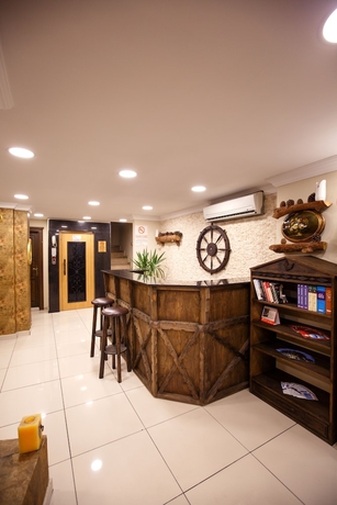 Imagen de los interiores del Otel Tahir Aga Konagi. Foto 18