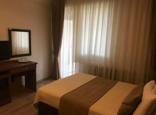 Imagen de la habitación del Otel Yalta. Foto 16