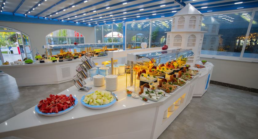 Imagen del bar/restaurante del Otium Family Club Marine Beach - All Inclusive. Foto 5