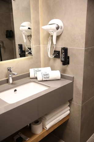 Imagen de la habitación del &Ouml;zen Hotel. Foto 9