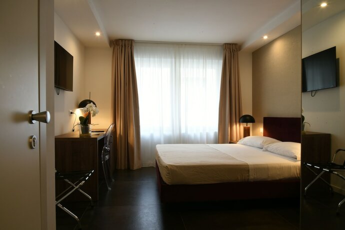 Imagen de la habitación del Outside Hotel. Foto 16
