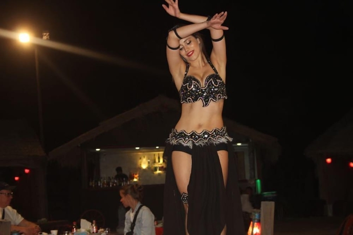 Imagen de los interiores del Overnight Campsite stay party adventures. Foto 9