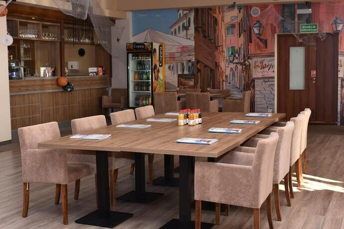 Imagen del bar/restaurante del Ow Alka. Foto 15