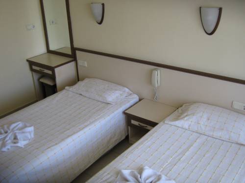 Imagen de la habitación del Oya Family Suites. Foto 1