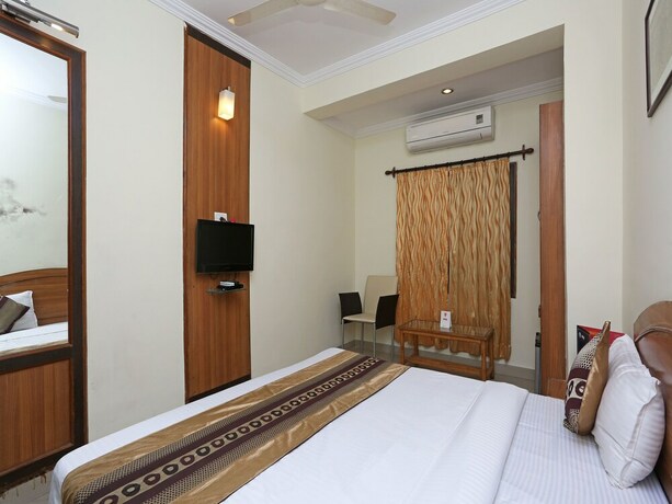 Imagen de la habitación del Oyo 11307 Hotel Satya Villas. Foto 5