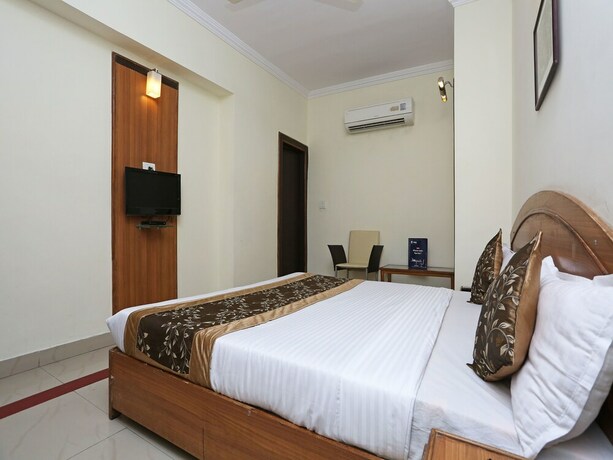 Imagen de la habitación del Oyo 11307 Hotel Satya Villas. Foto 8