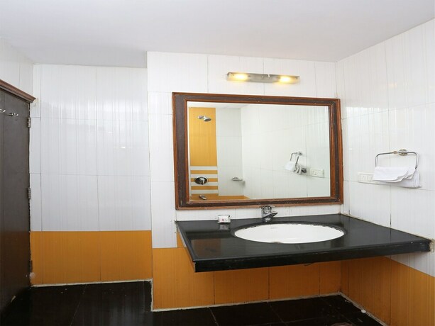 Imagen de la habitación del Oyo 11307 Hotel Satya Villas. Foto 10