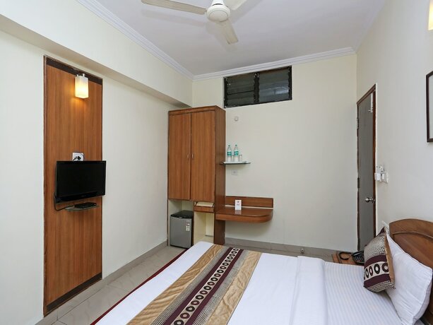 Imagen de la habitación del Oyo 11307 Hotel Satya Villas. Foto 11