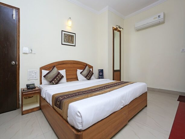 Imagen de la habitación del Oyo 11307 Hotel Satya Villas. Foto 18