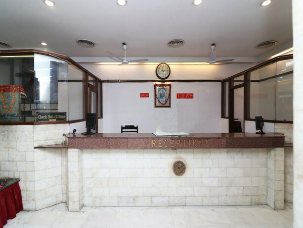 Imagen de los interiores del Oyo 14837 Hotel Uberoi Anand. Foto 20