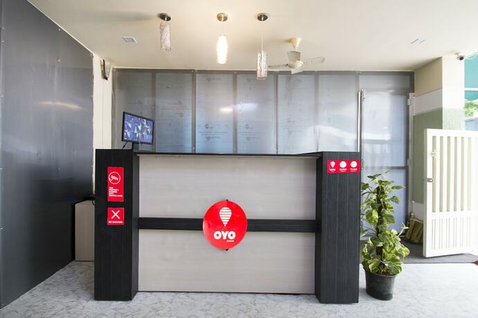 Imagen de los interiores del Oyo 6749 The Royal Nest. Foto 12