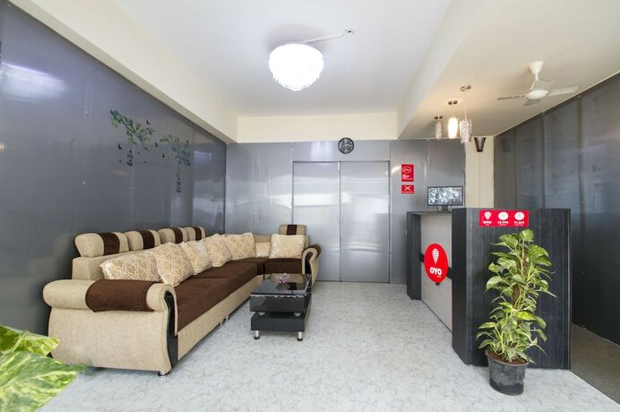 Imagen de los interiores del Oyo 6749 The Royal Nest. Foto 19