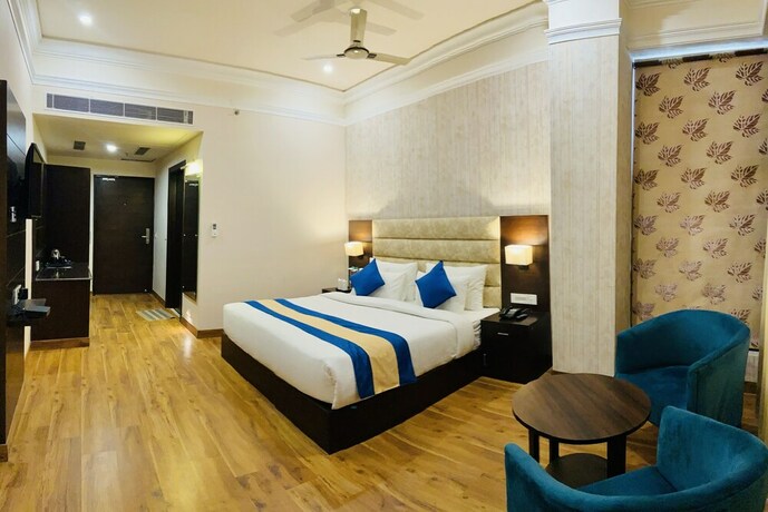 Imagen de la habitación del Oyo 9847 Hotel Blue Empire. Foto 14