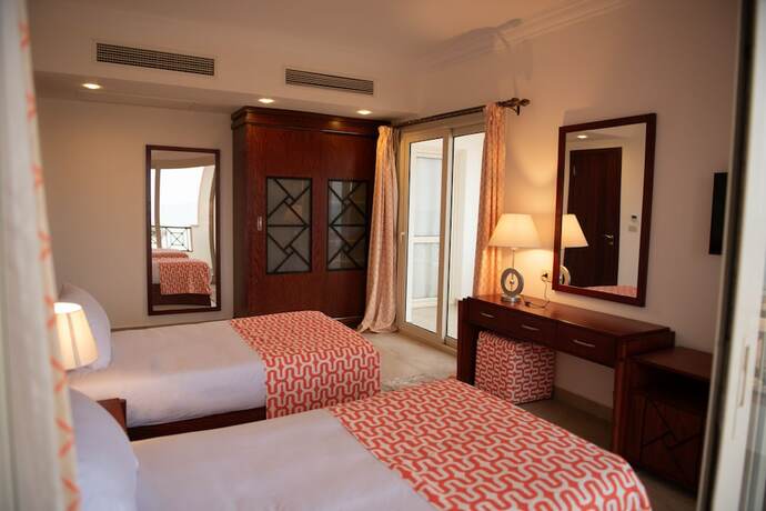 Imagen general del Oyster Bay Beach Suites. Foto 1