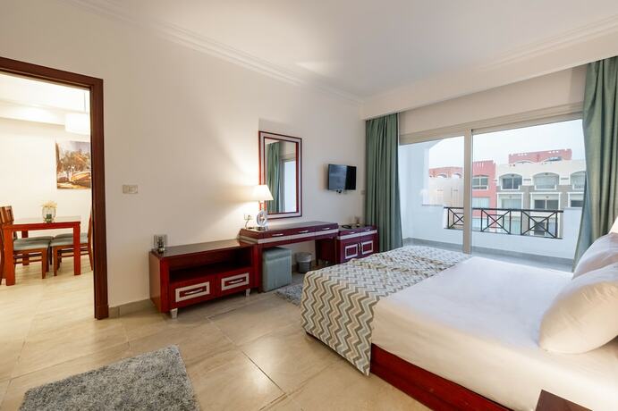Imagen general del Oyster Bay Beach Suites. Foto 8