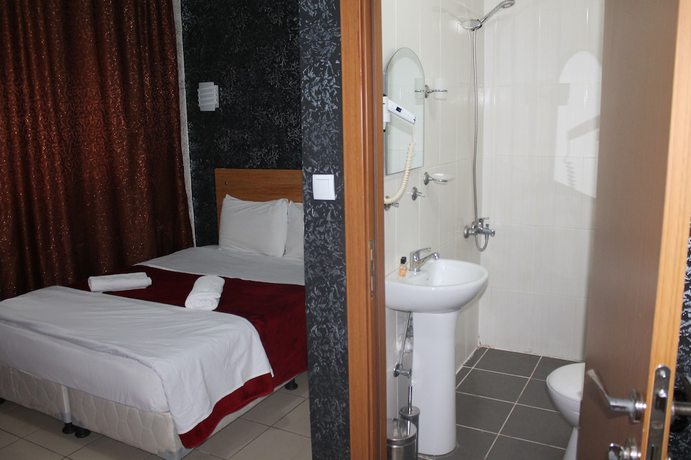 Imagen de la habitación del Oz Guven Hotel. Foto 18