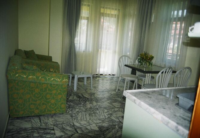 Imagen de la habitación del Ozay Apart Hotel. Foto 16