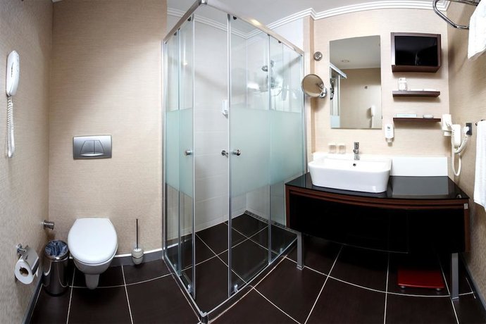Imagen de la habitación del Ozay Suites. Foto 9