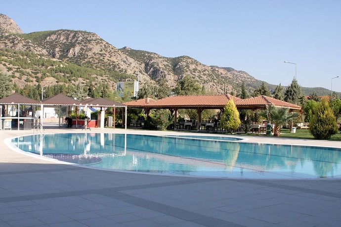 Imagen de la piscina del Ozdemir Thermal Hotel. Foto 11