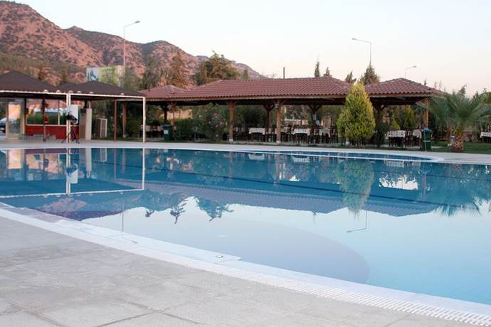 Imagen de la piscina del Ozdemir Thermal Hotel. Foto 12