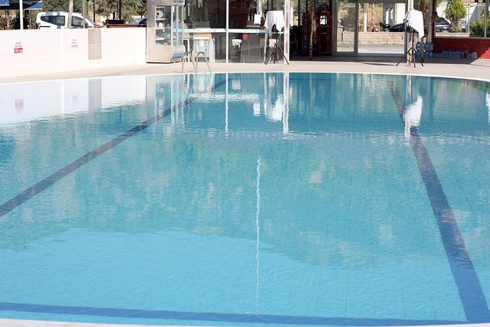 Imagen de la piscina del Ozdemir Thermal Hotel. Foto 14