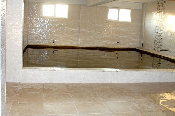 Imagen de la piscina del Ozdemir Thermal Hotel. Foto 17