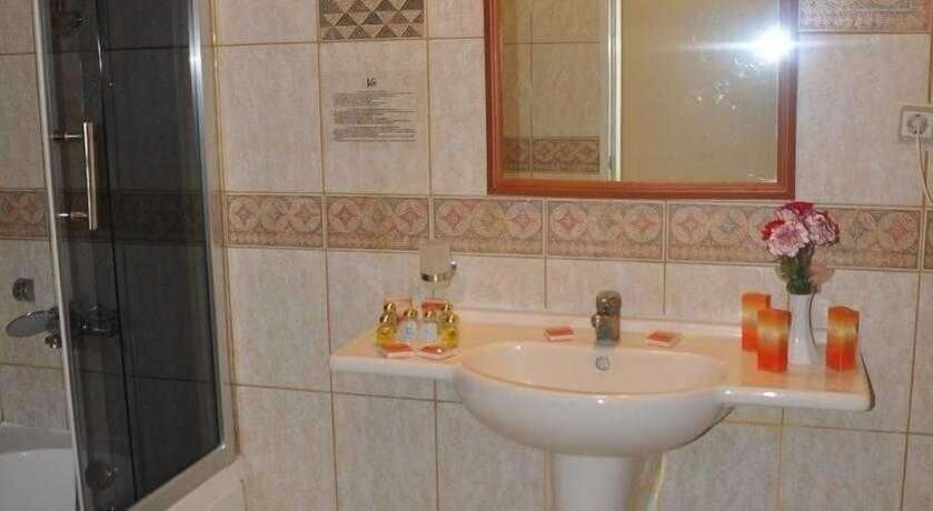 Imagen de la habitación del Ozden Eren Hotel. Foto 15