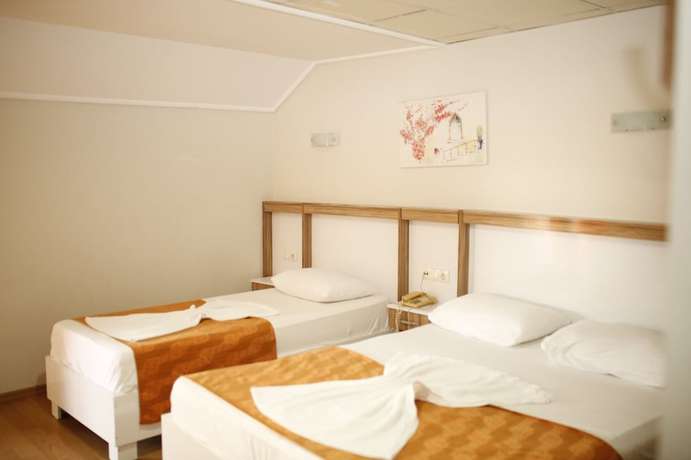 Imagen de la habitación del Ozhan Hotel, Antalya. Foto 11