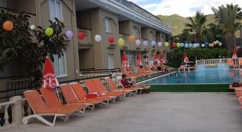 Imagen del bar/restaurante del Ozturk Apart Hotel. Foto 3