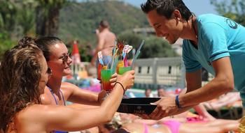 Imagen de la piscina del Ozturk Apart Hotel. Foto 10