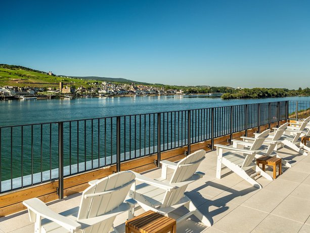 Imagen de la piscina del PAPA RHEIN Hotel and Spa. Foto 18