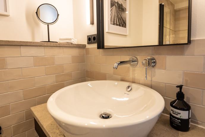 Imagen de la habitación del PAPA RHEIN Hotel and Spa. Foto 10