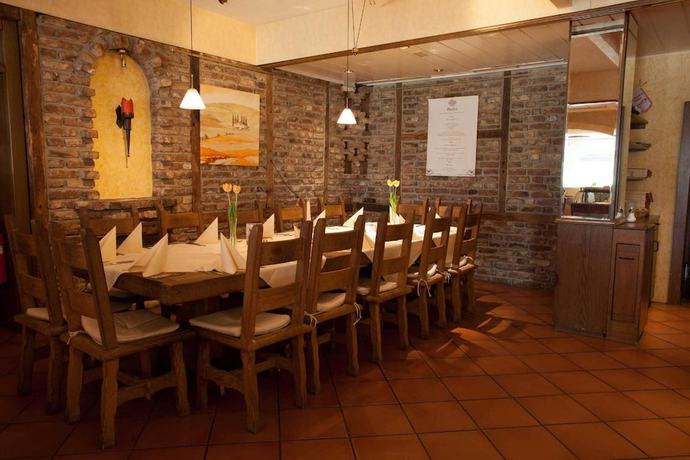 Imagen del bar/restaurante del PP Hotel Grefrather Hof. Foto 2