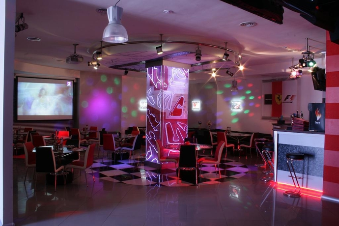 Imagen general del Paddok Hotel. Foto 5