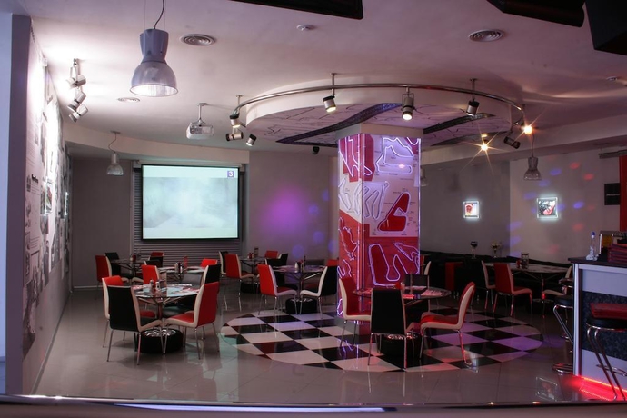 Imagen general del Paddok Hotel. Foto 7