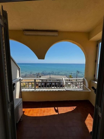 Imagen de los exteriores del Paguro Beach Hotel. Foto 10
