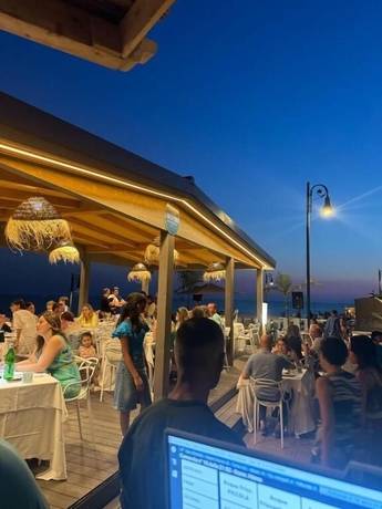 Imagen del bar/restaurante del Paguro Beach Hotel. Foto 1