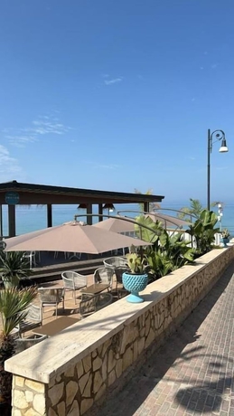 Imagen de los exteriores del Paguro Beach Hotel. Foto 11