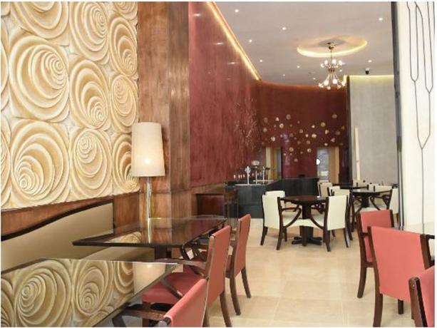 Imagen general del Palacio Cueto. Foto 3