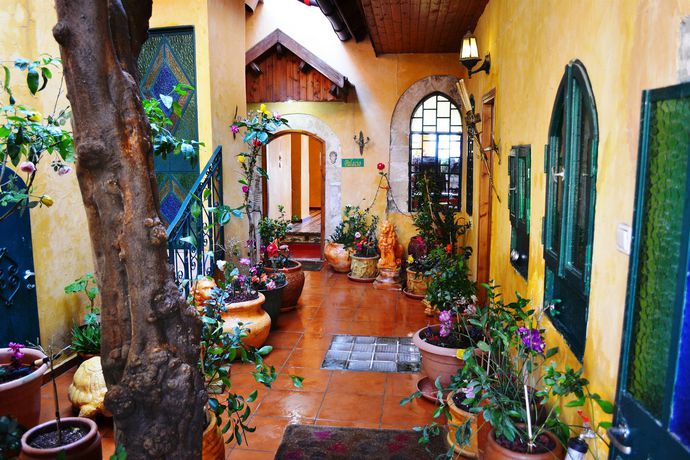 Imagen de los exteriores del Palacio Domain Safed Luxury Boutique Hotel. Foto 10
