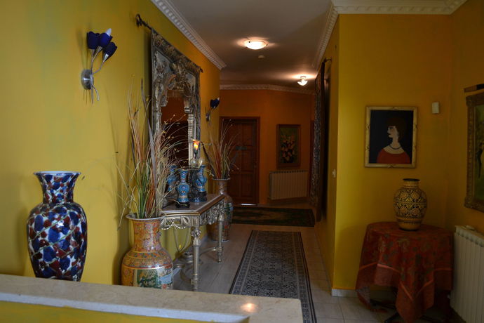 Imagen del bar/restaurante del Palacio Domain Safed Luxury Boutique Hotel. Foto 1