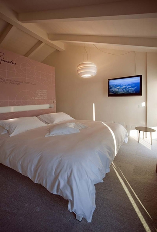 Imagen de la habitación del Palas Cerequio Barolocruresort. Foto 3