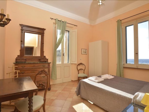 Imagen de la habitación del Palau Marco Polo. Foto 8