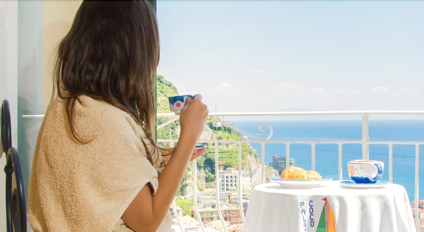 Imagen de los exteriores del Palazzo Cocò. Foto 17