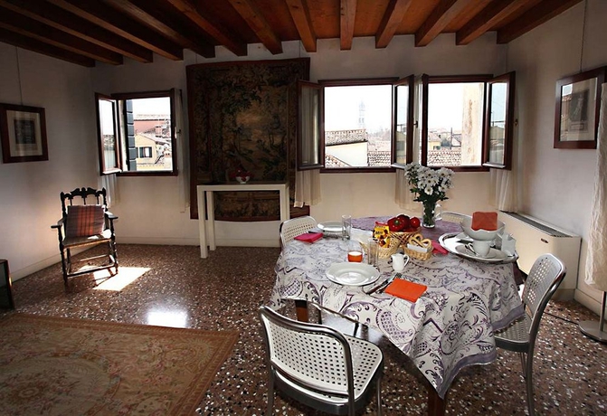 Imagen de la habitación del Palazzo Contarini Della Porta Di Ferro Hotel. Foto 5