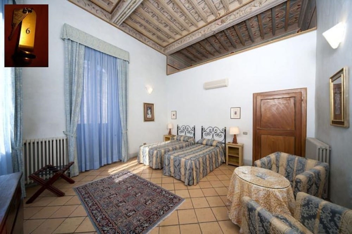 Imagen de la habitación del Palazzo Dragoni Residenza D'epoca. Foto 4