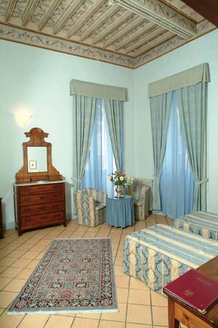 Imagen de la habitación del Palazzo Dragoni Residenza D'epoca. Foto 5